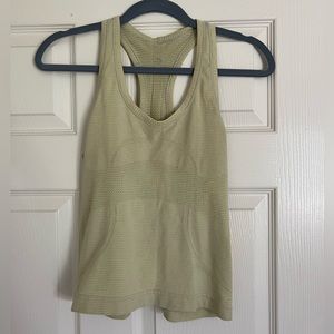 Lululemon tank top